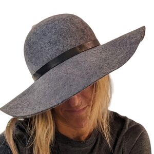 Women’s D & Y Grey Wool Belted Wide Brim Fashion Hat Size OS
